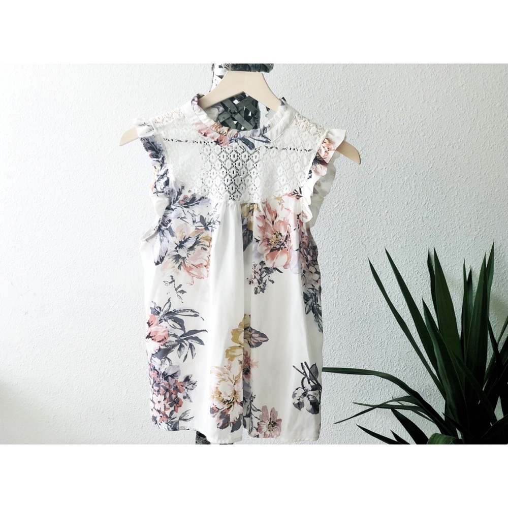 Lilly White Sleeveless Lace Floral Blouse